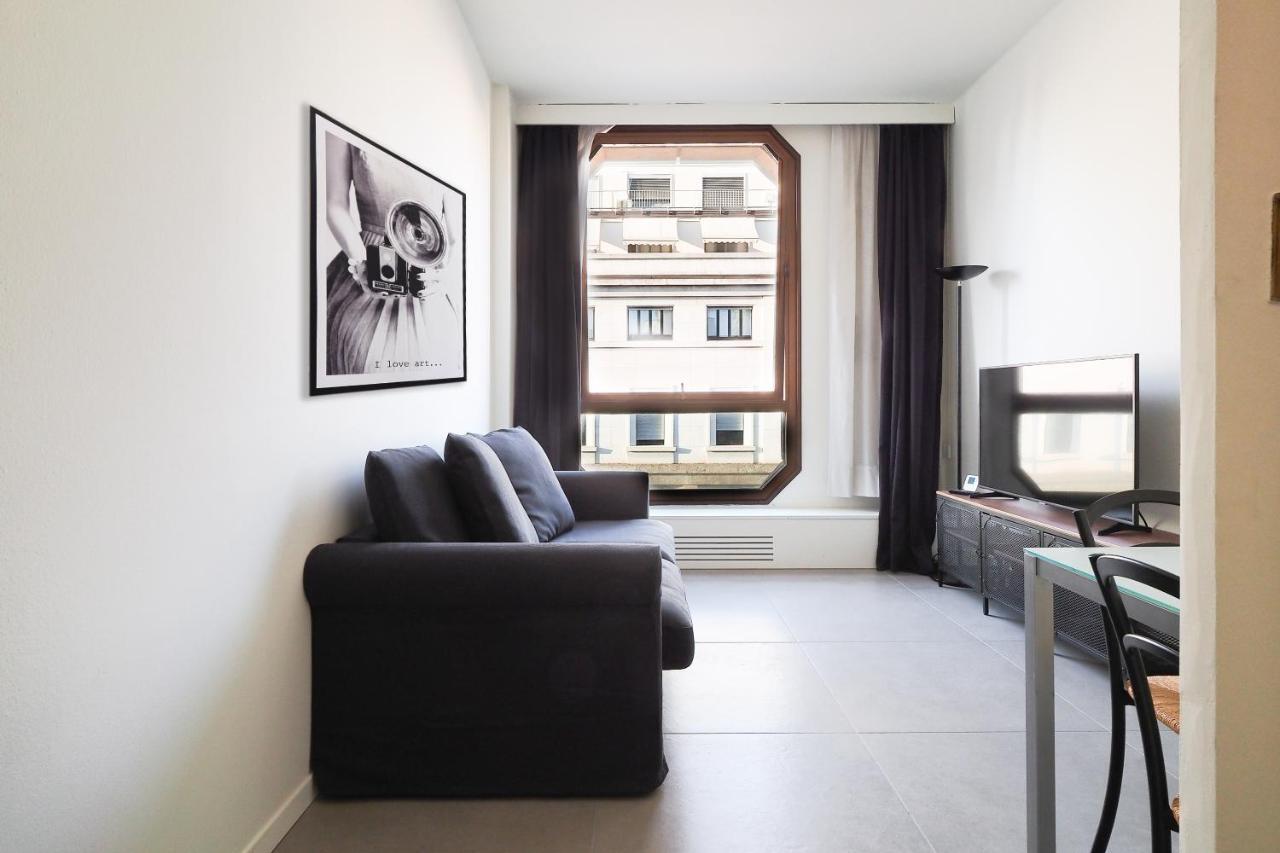 Duomo Luxury Apartment - One Bed Mediolan Zewnętrze zdjęcie