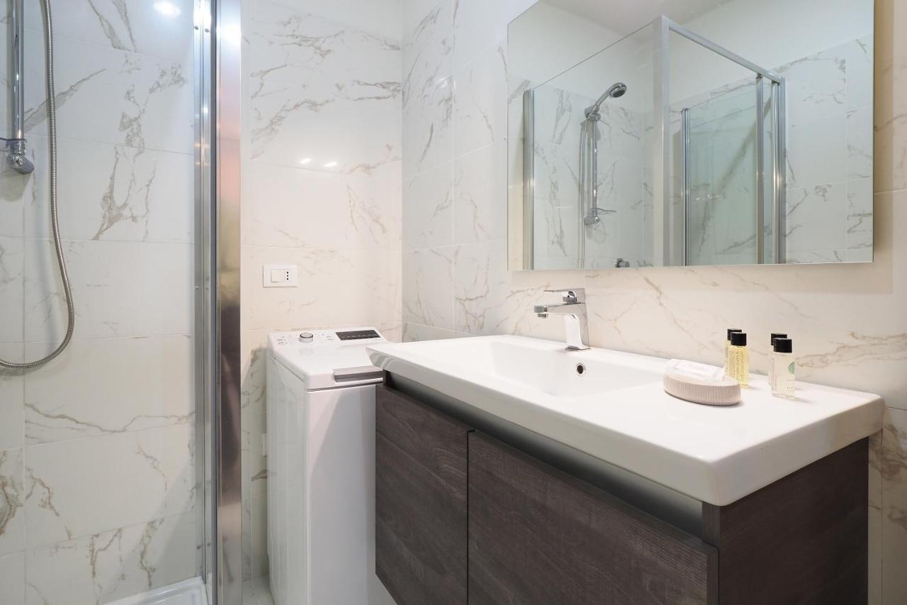 Duomo Luxury Apartment - One Bed Mediolan Zewnętrze zdjęcie